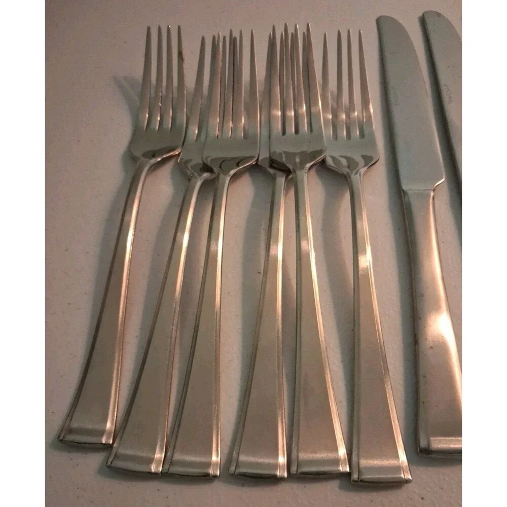 TOMODACHI AINSLEIGH  18/10 Stainless 35 Pieces